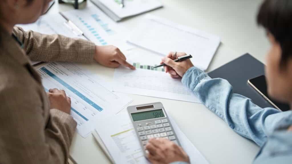 Our PAS 2035 retrofit services help you qualify for government-funded projects, including ECO4, with compliance and efficiency